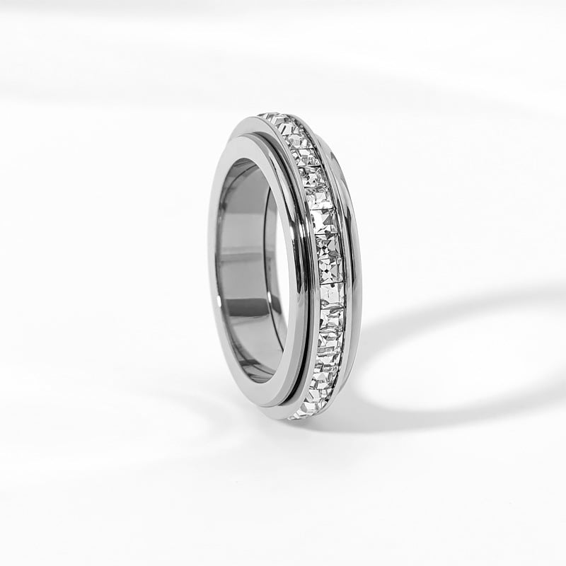 🎁Glitrende snurrende ring, lindrer angst, symboliserer løfter og lykke, vanntett og fargebestandig